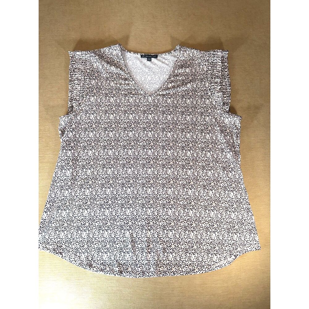 Adrianna Papell Top, White with Black and tan dots, sleeveless with ruffled cap
